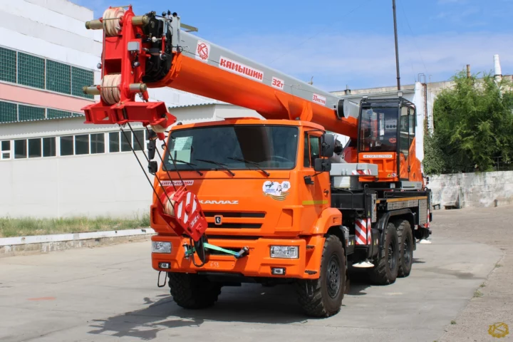 Автокран КАМЫШИН КС-55729-5К-33