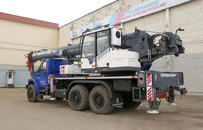 КС-55729-3В-4: поворотная часть и кабина крановщика
